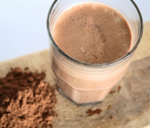 Dark-Chocolate-Protein-Shake-01-510x436